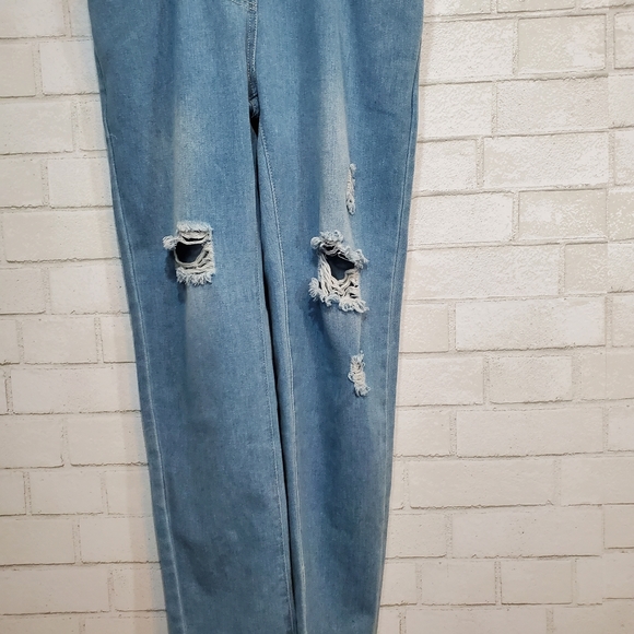 ✔️Distressed jean bib overalls - Picture 6 of 15